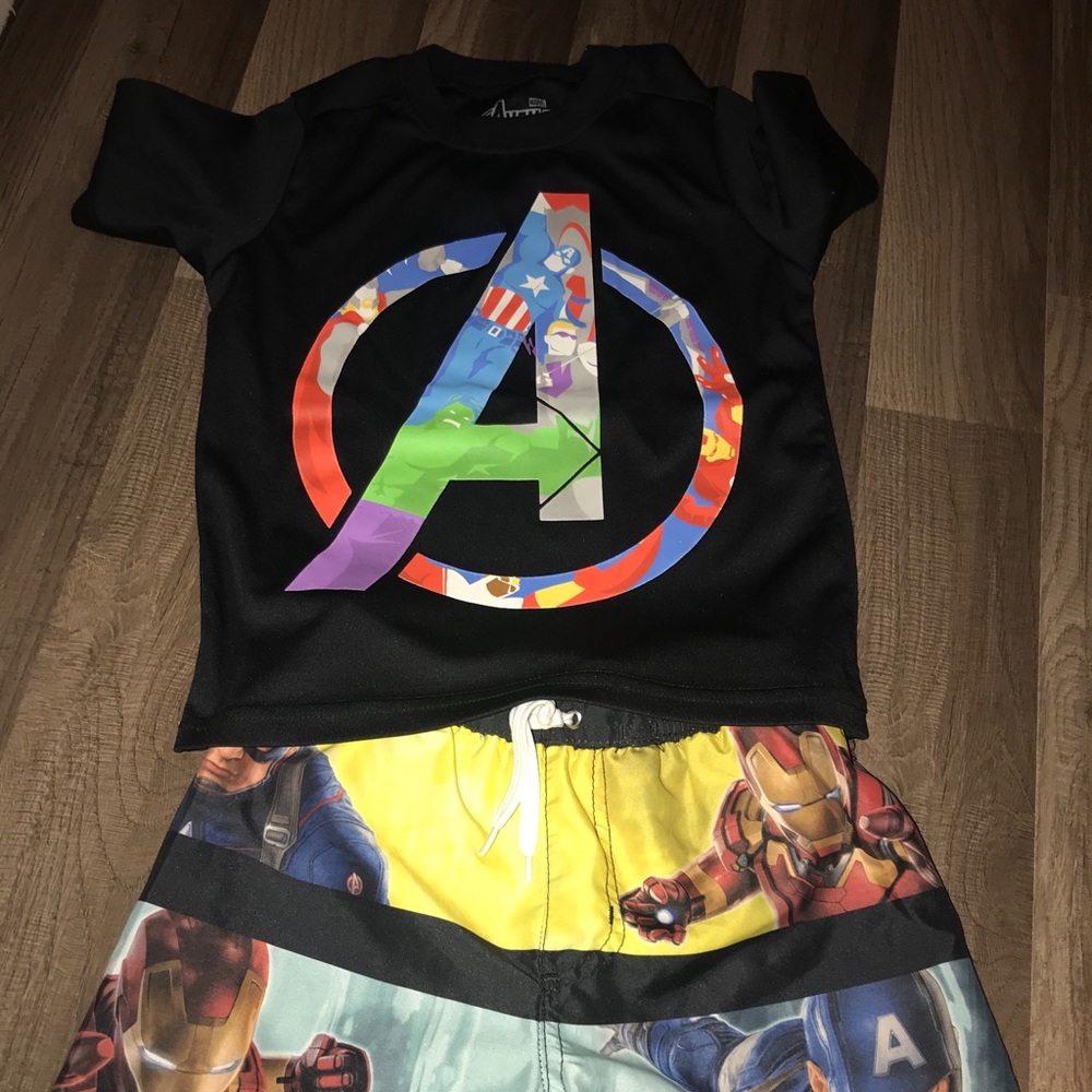 Boy’s Marvel Avenger Swim Set